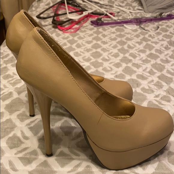 Tan heels 🌸3 for $15 - Picture 2 of 6